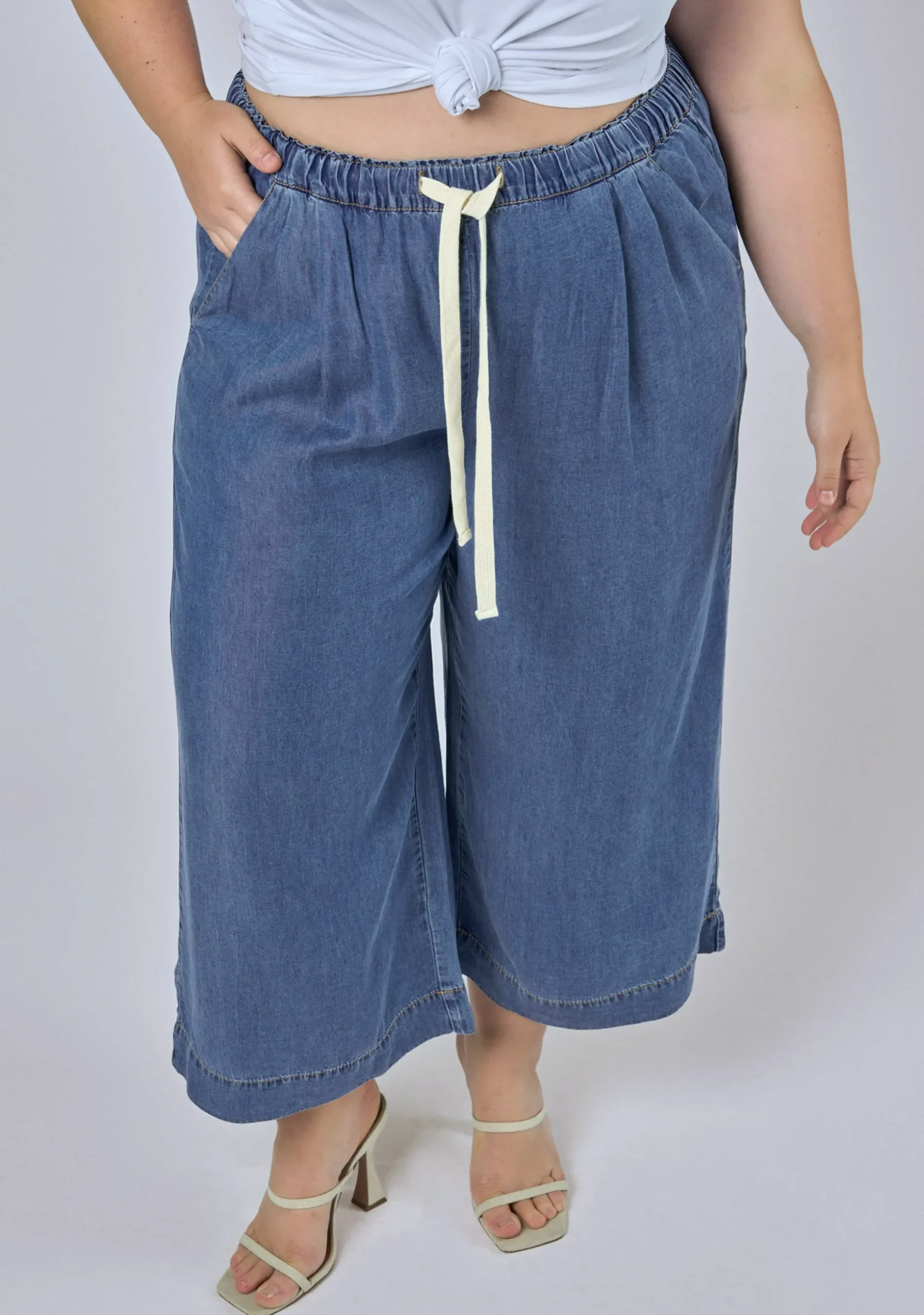 Cleo Chambray Crop Pant
