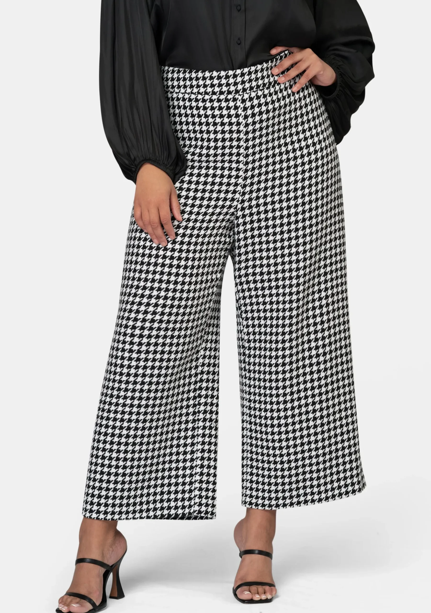 Lila Wide Leg Pant