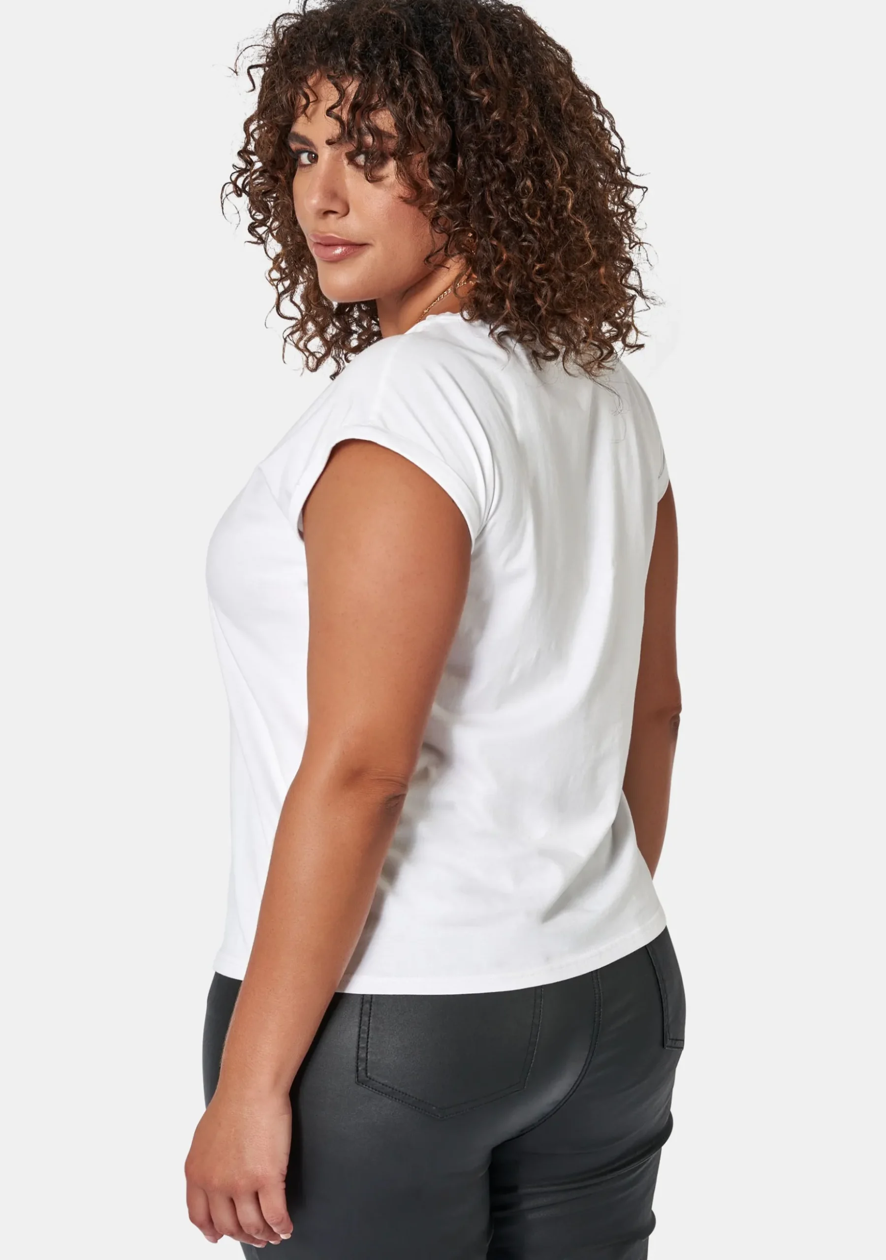 Poppy Premium Tee