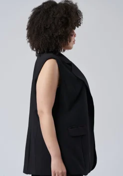 Scarlett Sleeveless Blazer