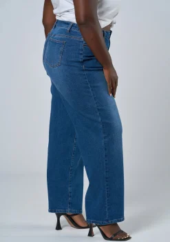 Selina Straight Leg Jean